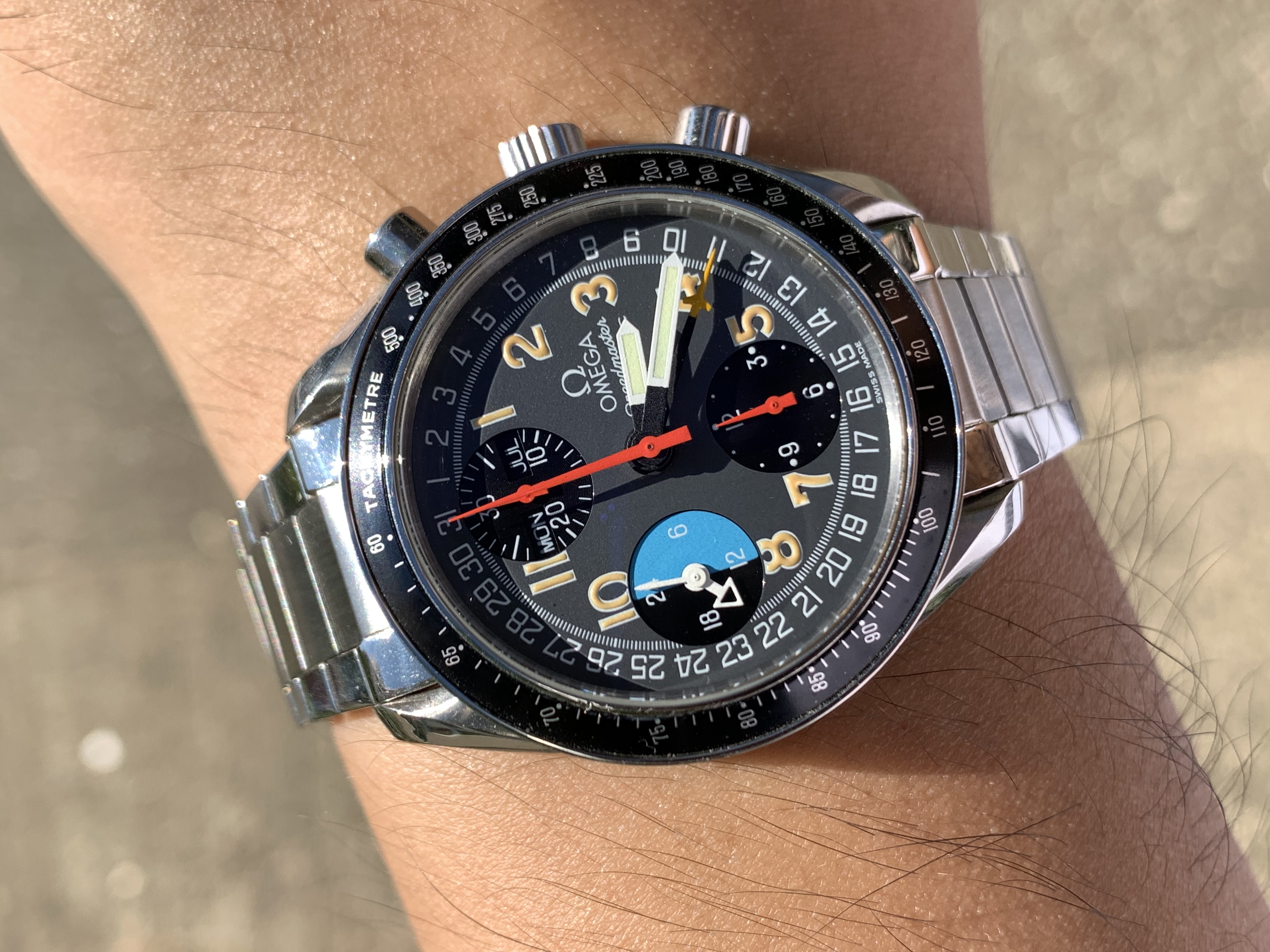 Omega speedmaster hotsell mk40 hodinkee